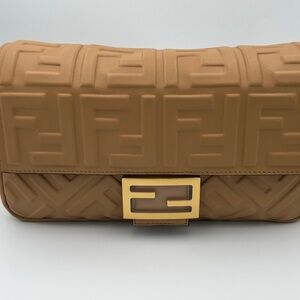 Fendi Baguette Beige leather bag